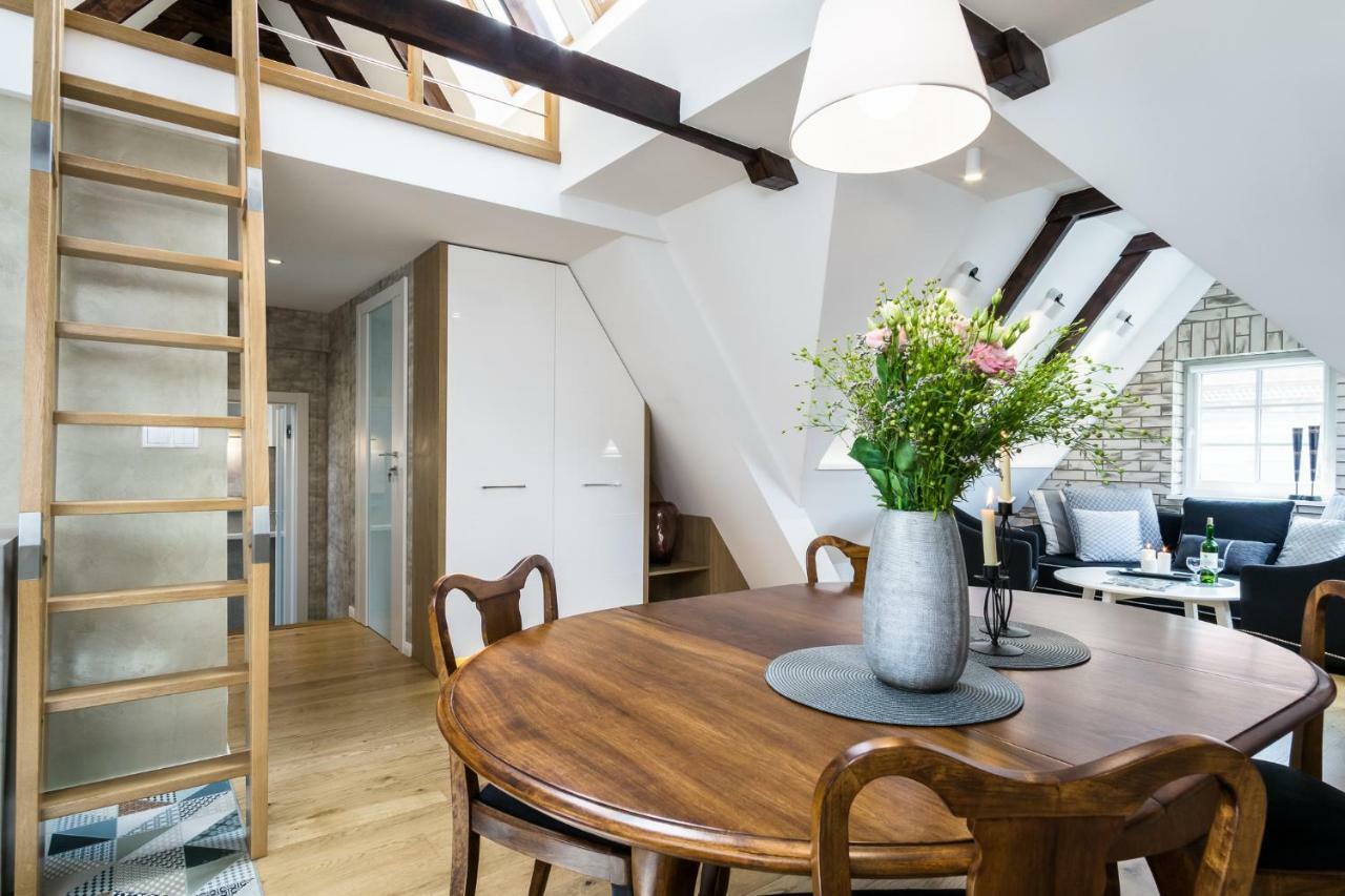 Elite Apartments Old Town Straganiarska กดัญสก์ ภายนอก รูปภาพ